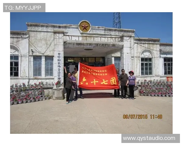 怀旧之旅回顾曾经的足球明星海报与他们的辉煌岁月